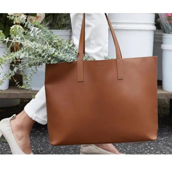 Everlane Handbags - Everlane Day Market Tote in Cognac  Brown